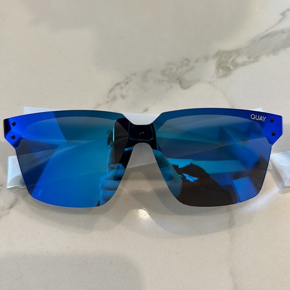 Quay Home Stretch Sunglasses